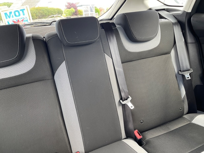 Ford Focus Zetec 5-Door Grey #19