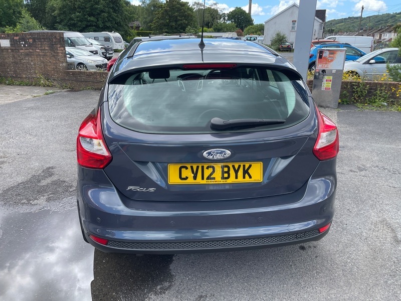 Ford Focus Zetec 5-Door Grey #6