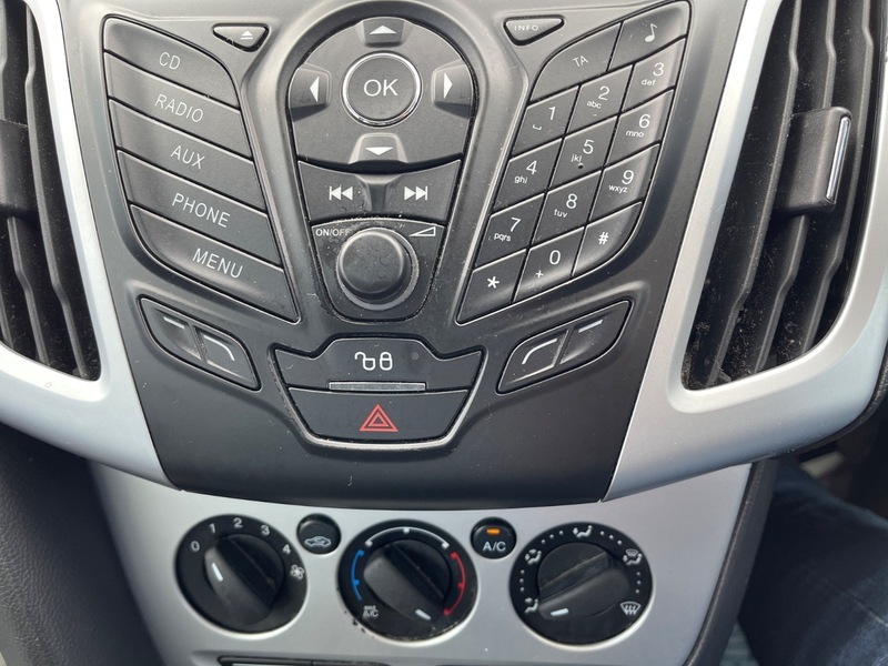 Ford Focus Zetec 5-Door Grey #24