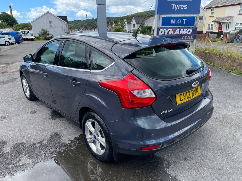 Ford Focus Zetec 5-Door Grey #5
