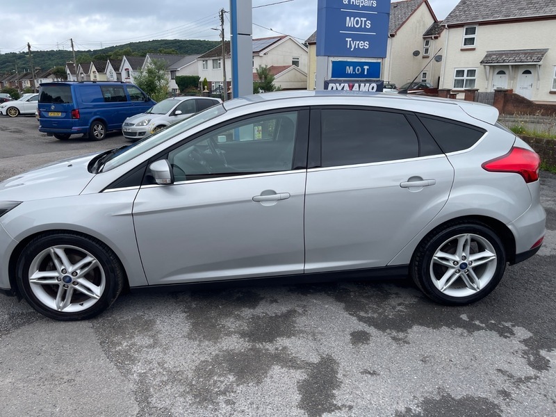 Ford Focus Zetec WV65VRW Silver #4