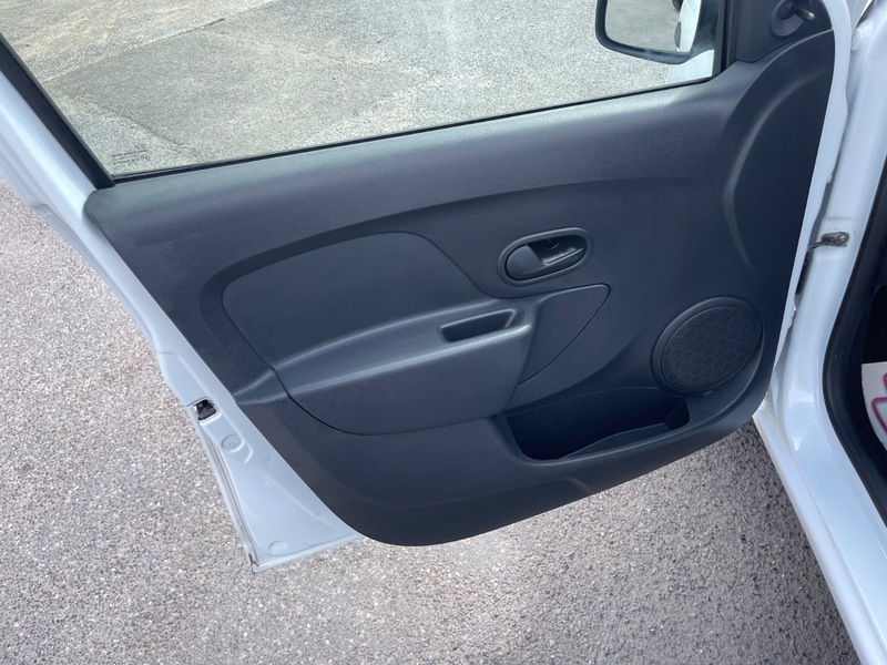 Dacia Sandero 1.2 16V 75 Ambiance Silver #9