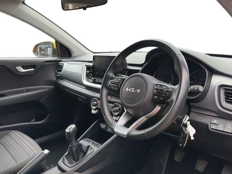 Kia Stonic 1.0 T-gdi 2 Euro 6 Ss FD23BXX Yellow #3