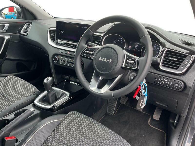 Kia Xceed 1.0 T-gdi Mhev Pure Euro 6 Ss DA75NFR Grey #3