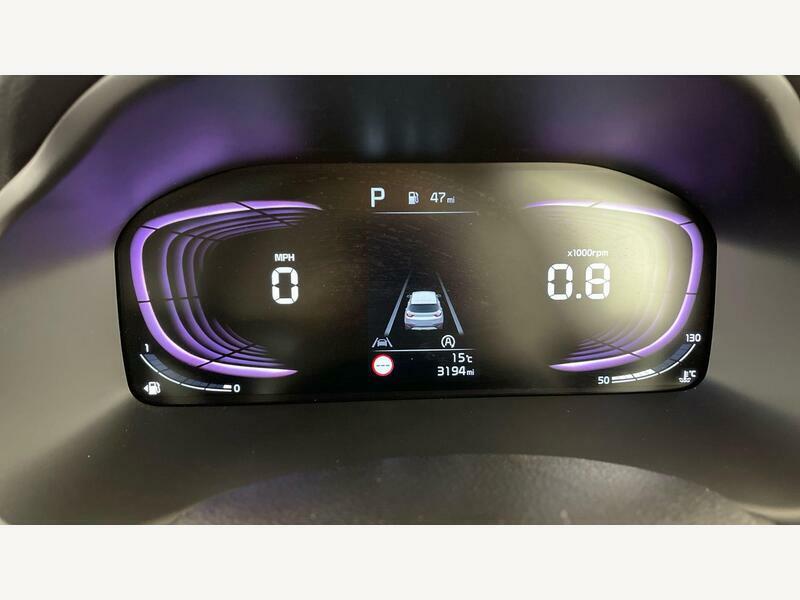 Kia Stonic 1.0T Gdi 98 2 White #10