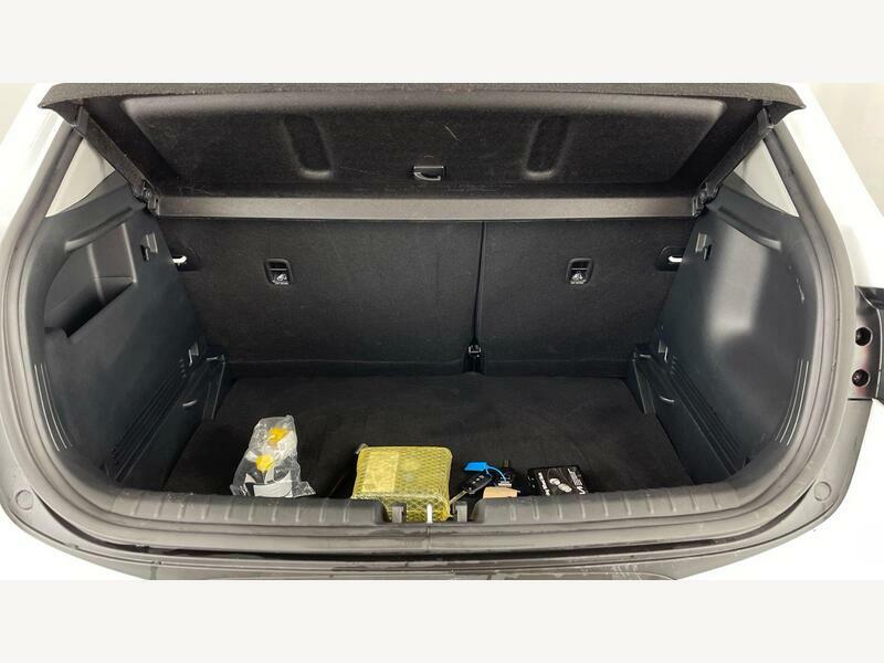 Kia Stonic 1.0T Gdi 98 2 White #12