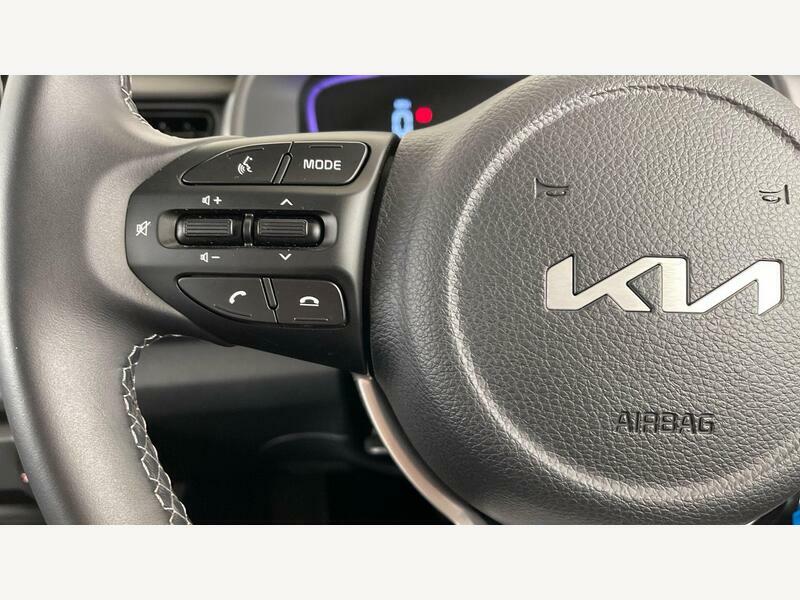Kia Stonic 1.0T Gdi 98 2 White #18