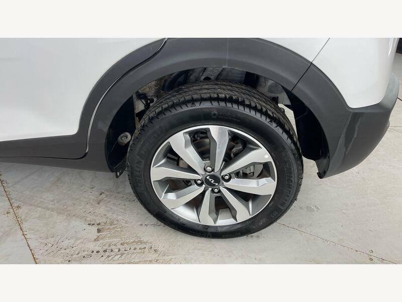 Kia Stonic 1.0T Gdi 98 2 White #14