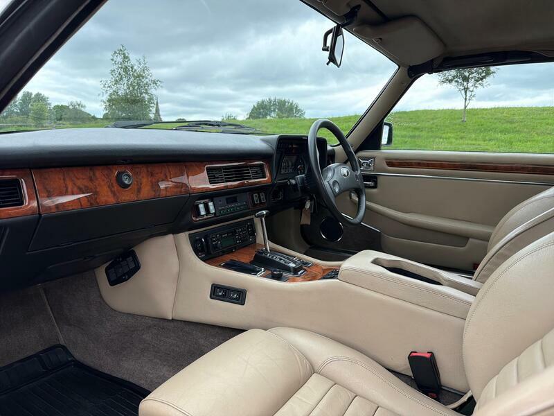 Jaguar XJS 5.3 V12 - Ultra Low Mileage And Owners Red #13
