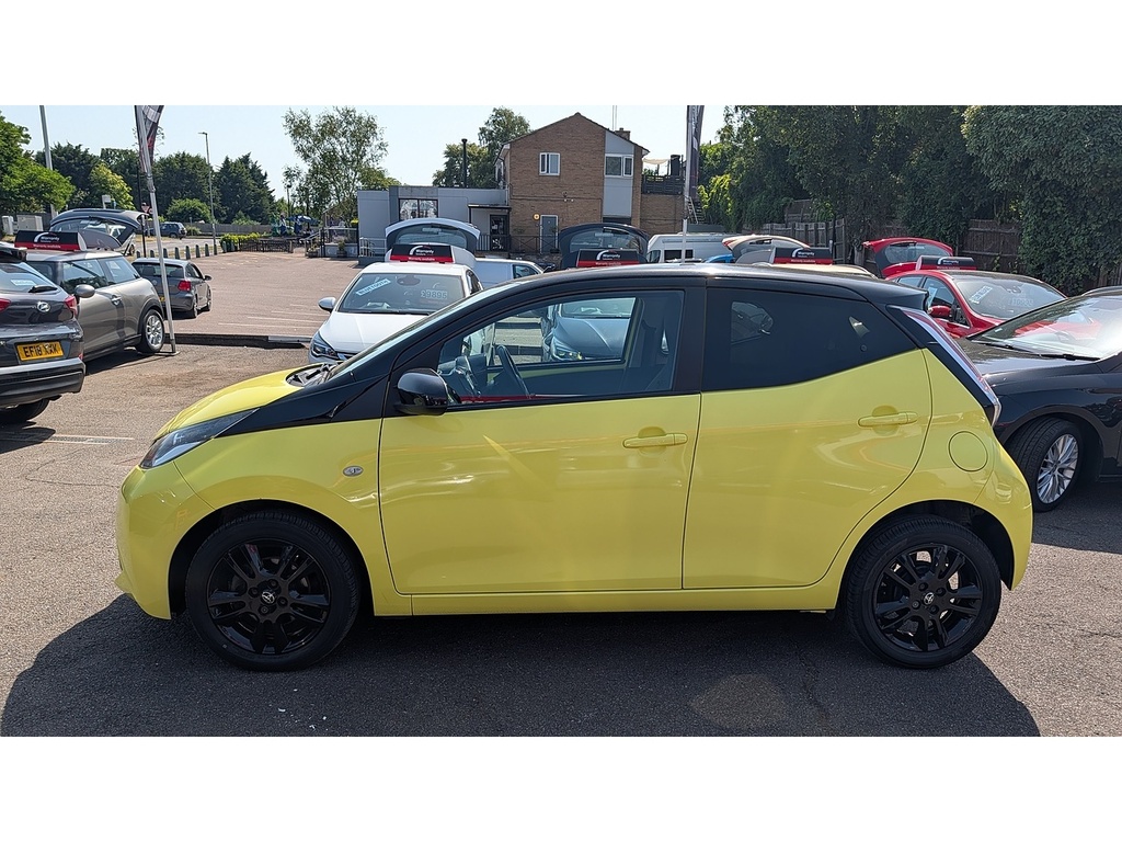Toyota Aygo Vvt-i X-cite 3 Yellow Bi-tone Yellow #5