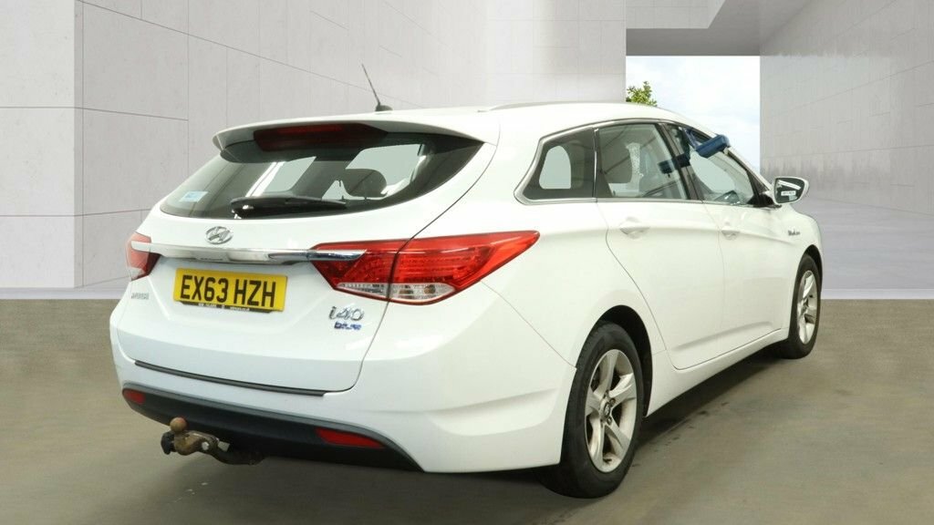 Hyundai I40 1.7L Active White #4