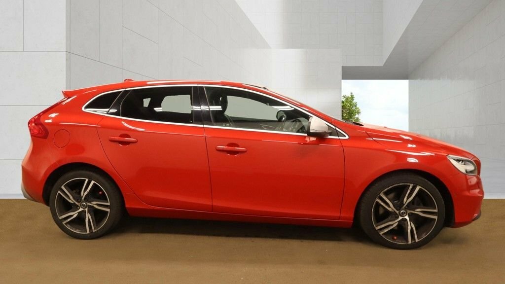Volvo V40 2L R-design Pro Red #5