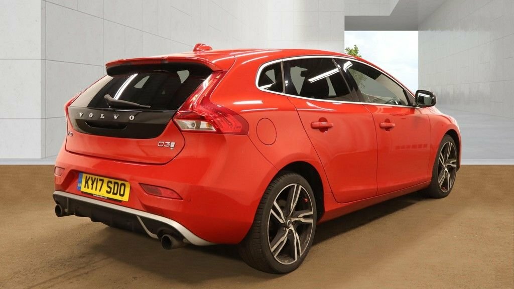 Volvo V40 2L R-design Pro Red #4