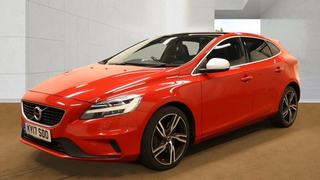Volvo V40 2L R-design Pro Red #2
