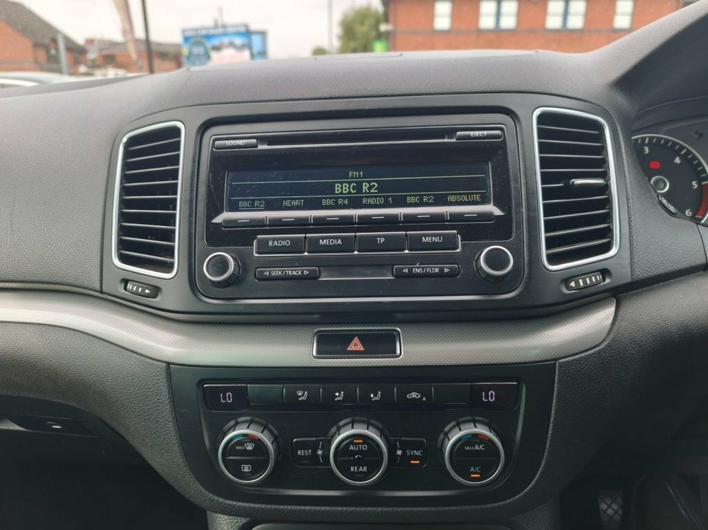 Volkswagen Sharan Mpv 2.0 Tdi Bluemotion Tech Se 201565 Grey #23