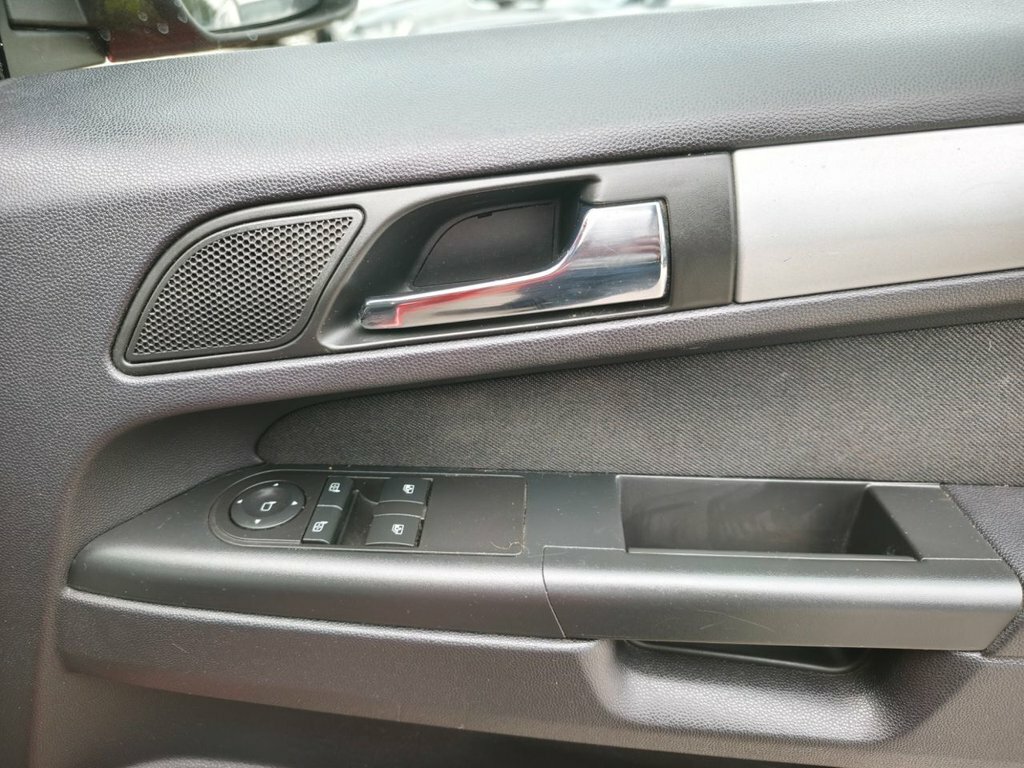 Vauxhall Zafira Design Nav 113 Silver #18