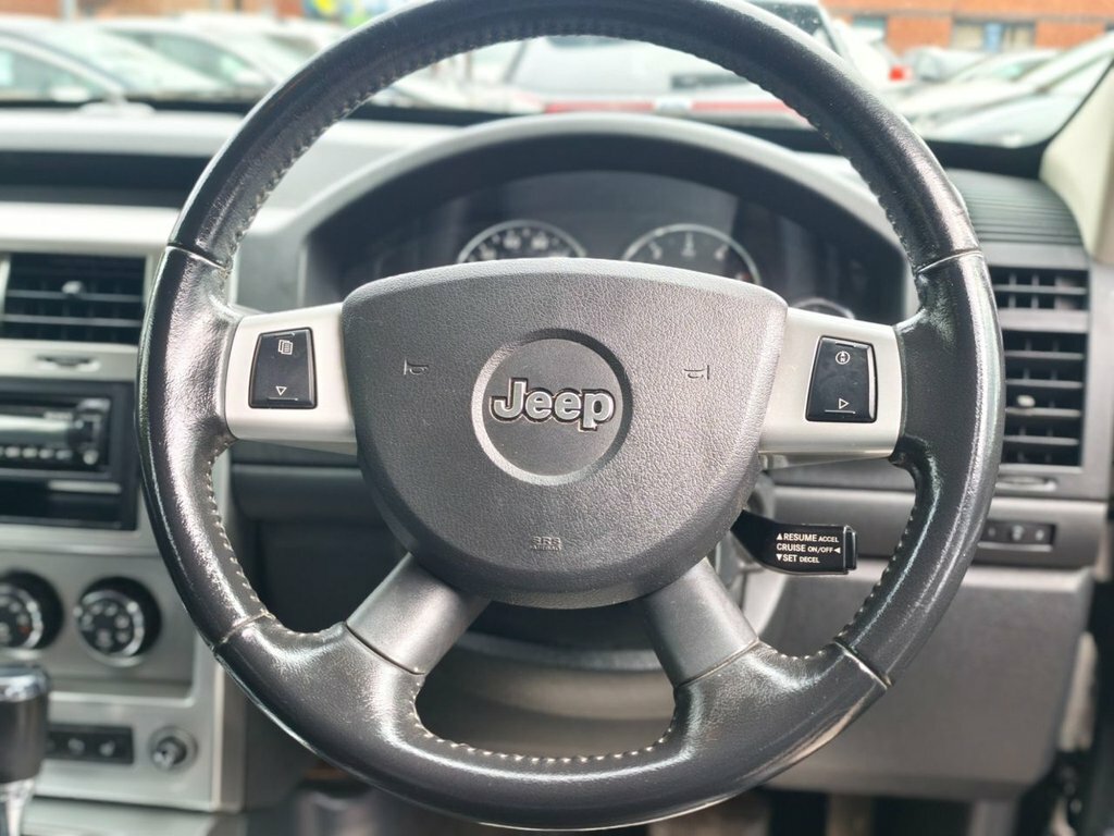 Jeep Cherokee 2.8L Limited Black #3