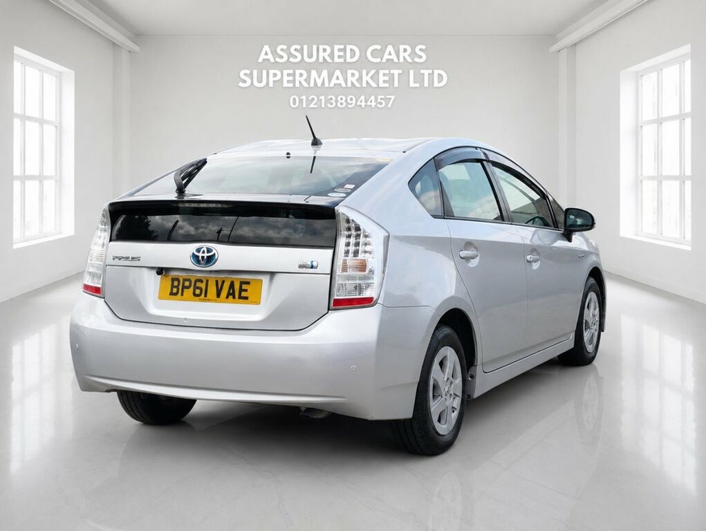 Toyota Prius 2.0 Phev Excel Cvt  #8