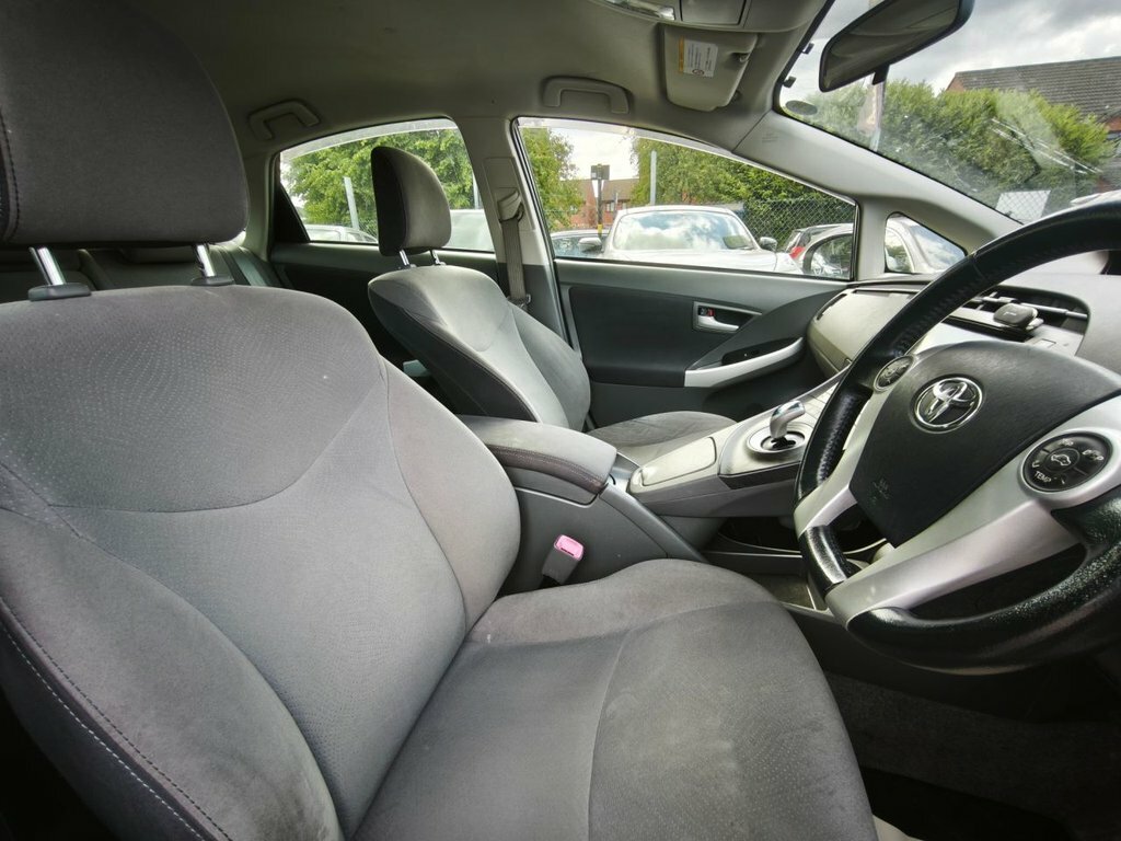 Toyota Prius 2.0 Phev Excel Cvt  #10