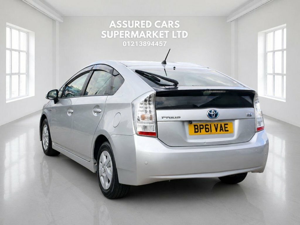 Toyota Prius 2.0 Phev Excel Cvt  #9