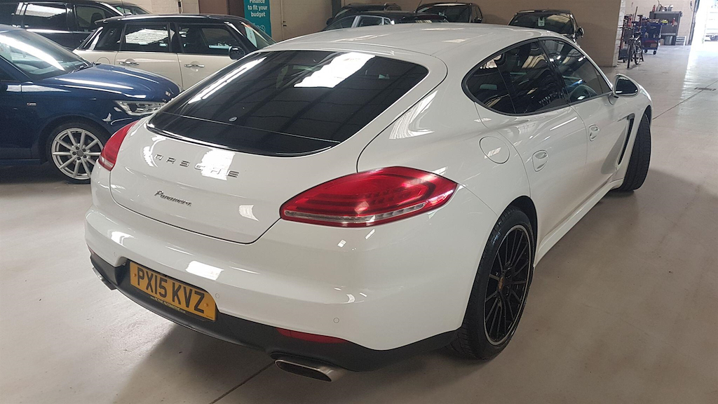 Porsche Panamera 3.0D V6 Tiptronics Euro 5 Ss PX15KVZ White #4