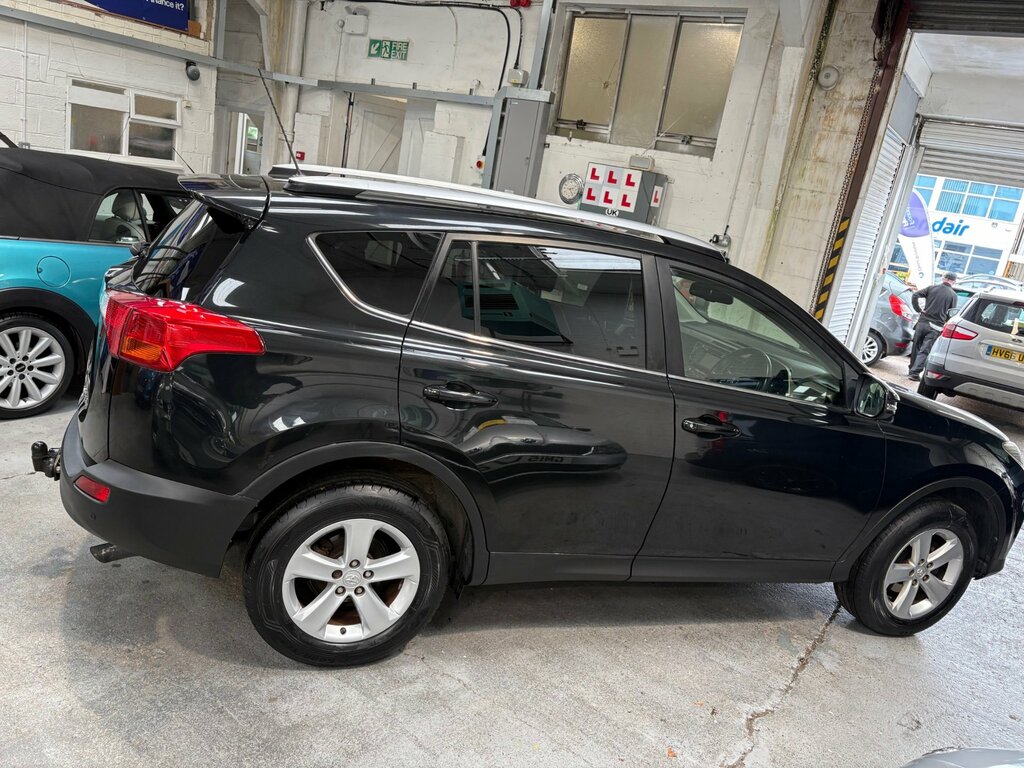 Toyota Rav 4 2.0 D-4d Invincible Suv 2Wd Euro FG13MVW Black #6