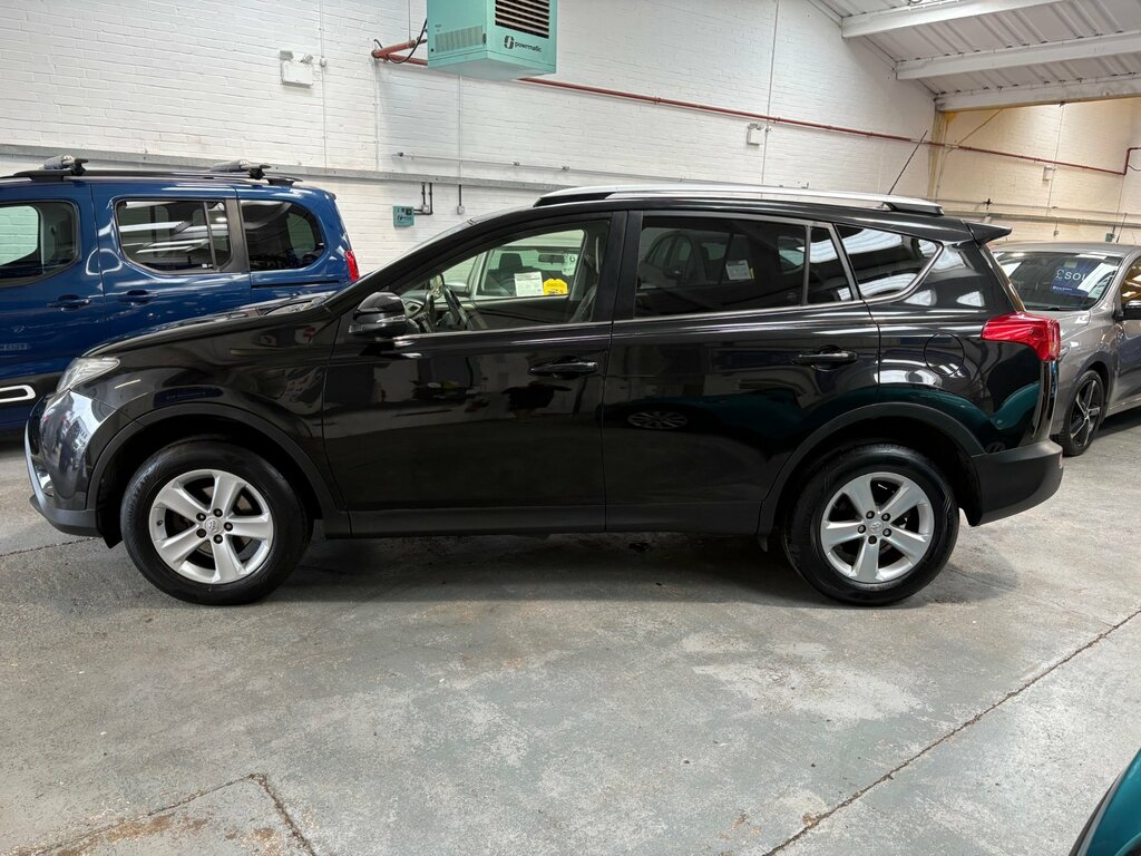 Toyota Rav 4 2.0 D-4d Invincible Suv 2Wd Euro FG13MVW Black #2