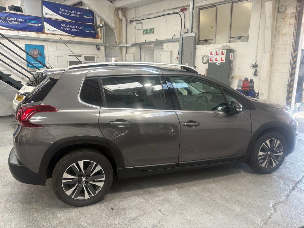 Peugeot 2008 1.2 Puretech Allure Suv Euro 6 MA18JWZ Grey #6
