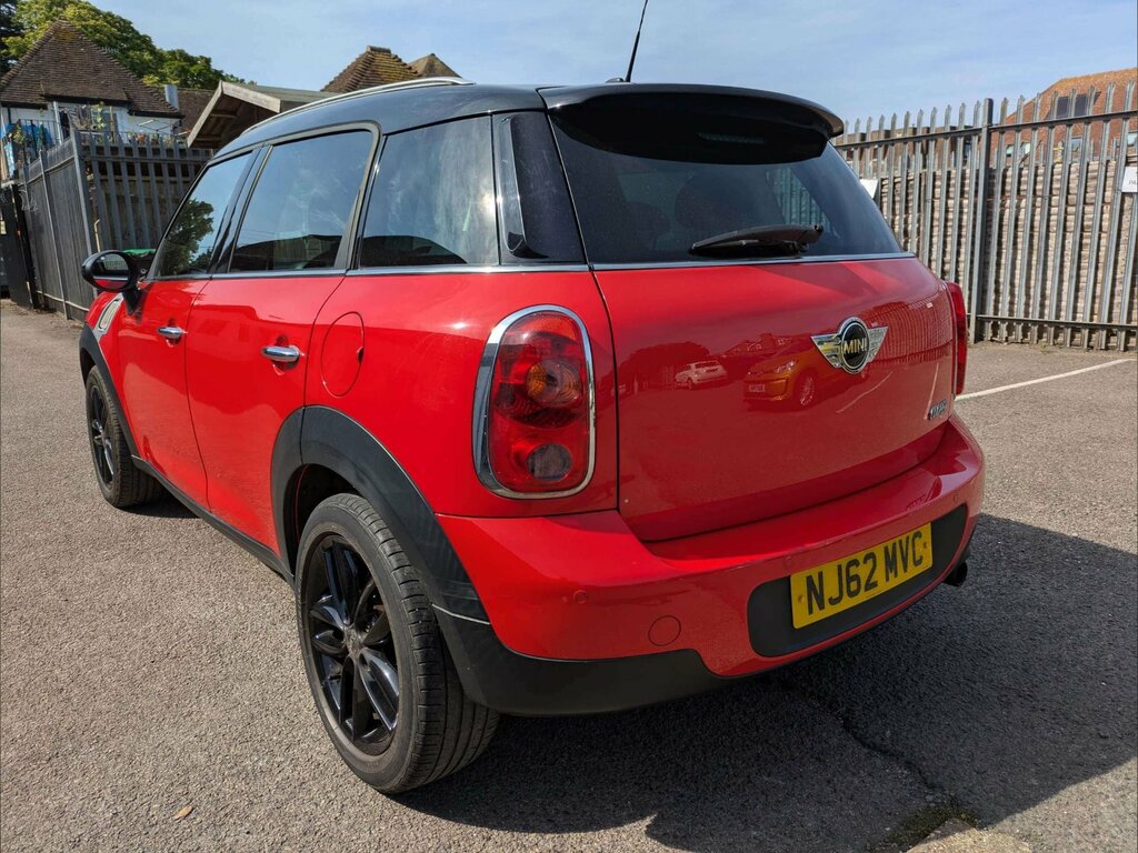 Mini Countryman 1.6 Cooper Suv Euro 5 Ss 122 Red #2