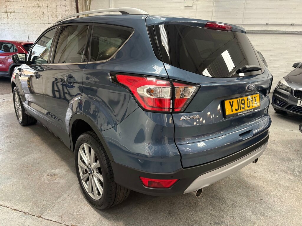 Ford Kuga 1.5 Tdci Ecoblue Titanium Edition Suv M YJ19OYX Blue #3