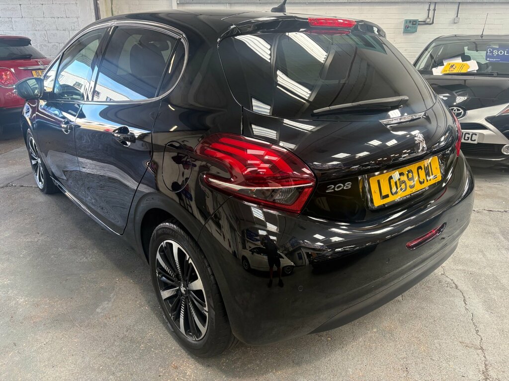 Peugeot 208 1.2 Puretech Tech Edition Hatchback Man LO69CWL Black #3
