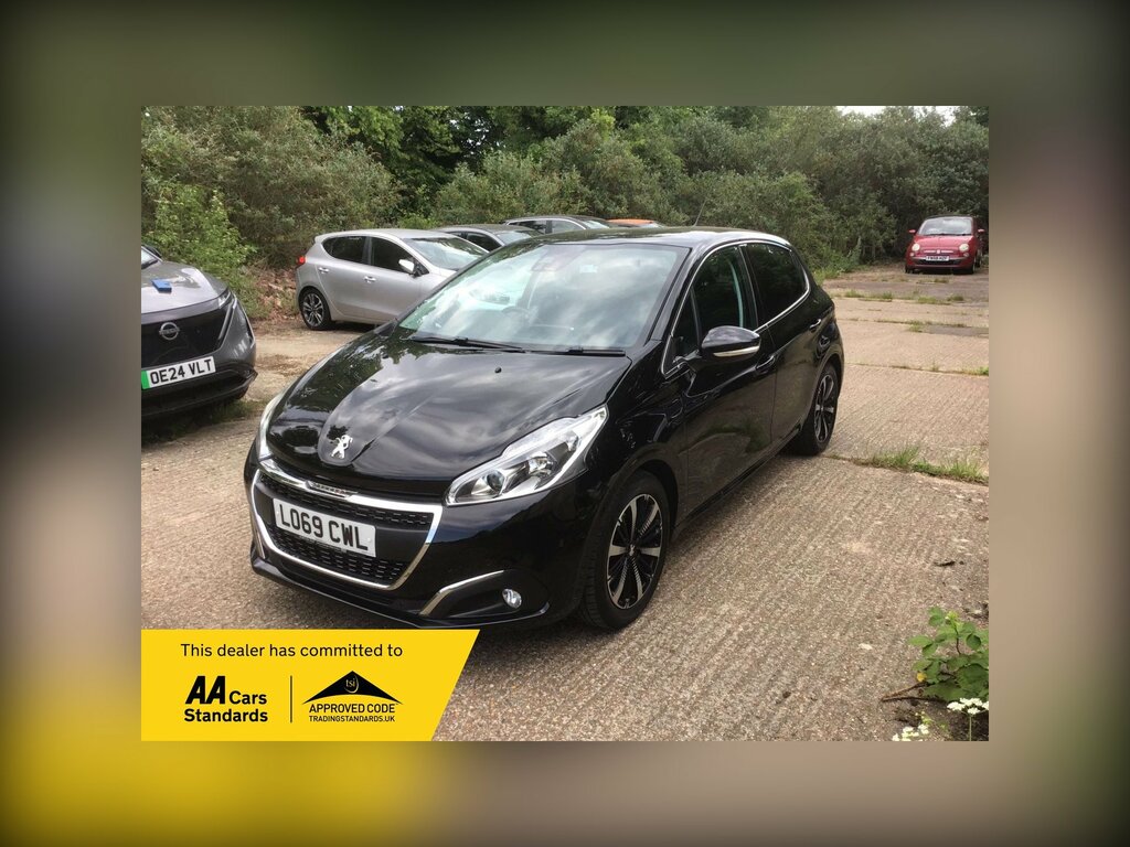 Peugeot 208 1.2 Puretech Tech Edition Hatchback Man Black