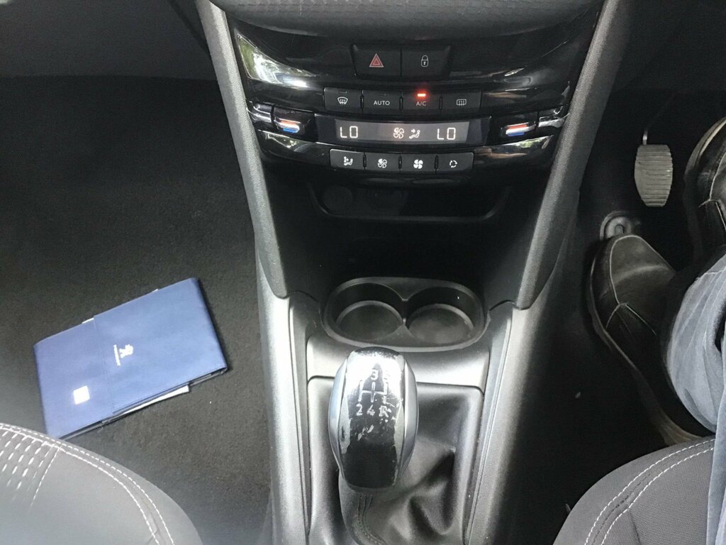 Peugeot 208 Tech Edition Grey #9