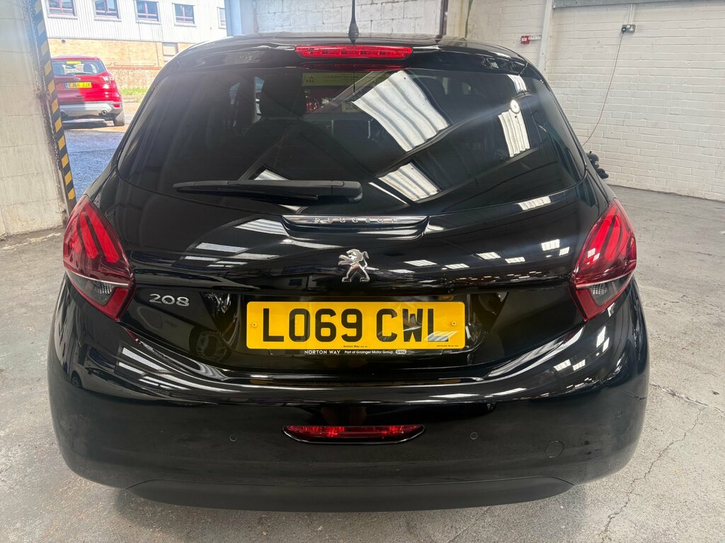 Peugeot 208 1.2 Puretech Tech Edition Hatchback Man LO69CWL Black #4