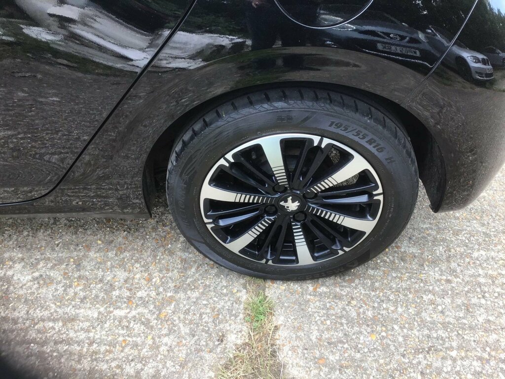 Peugeot 208 Tech Edition Grey #17
