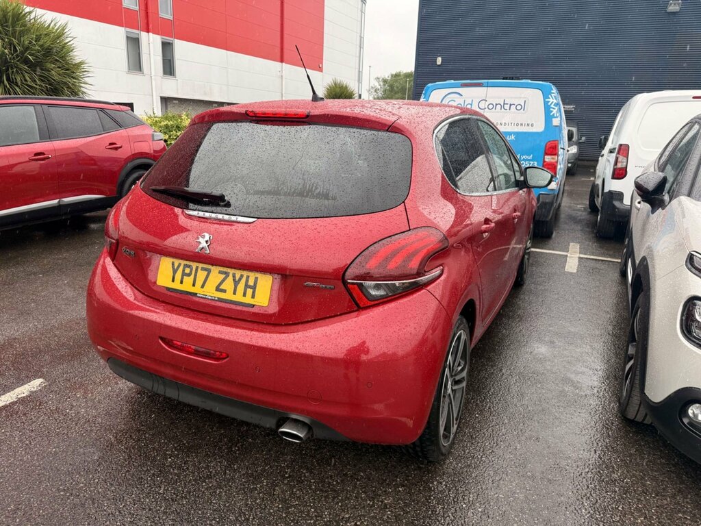 Peugeot 208 Active Black #3