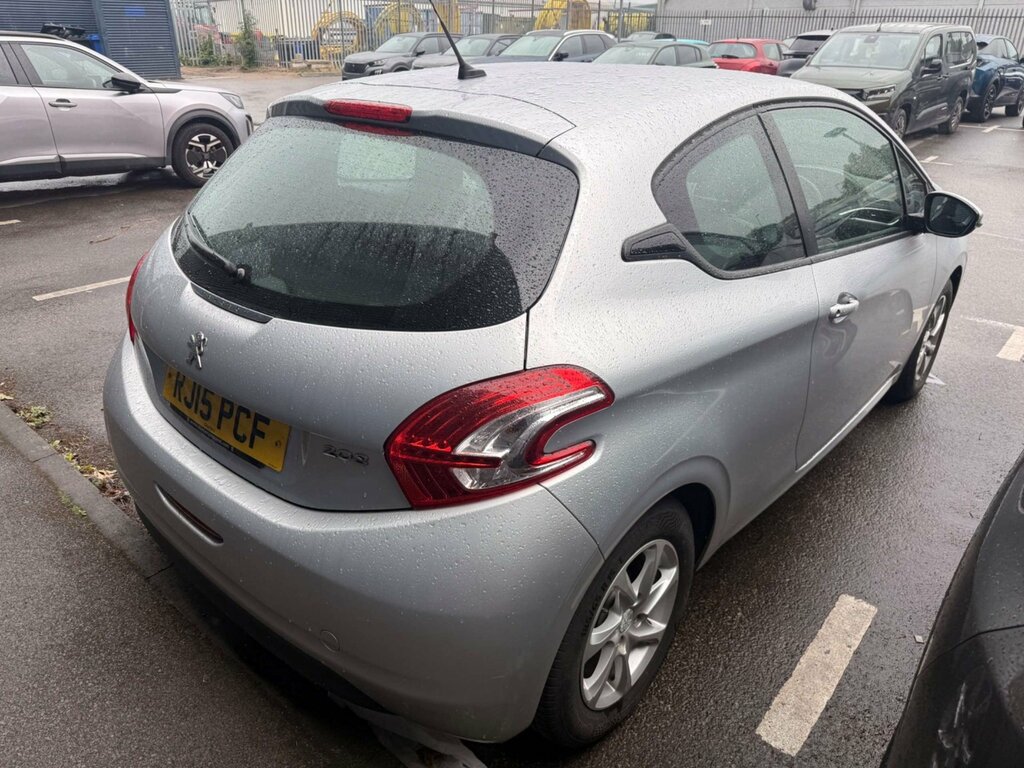 Peugeot 208 Access Ac Black #3