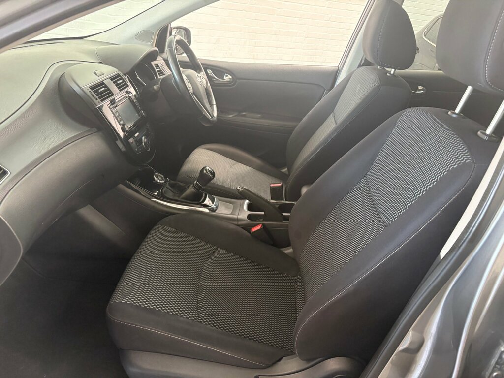 Nissan Pulsar 1.5L Tekna Black #9