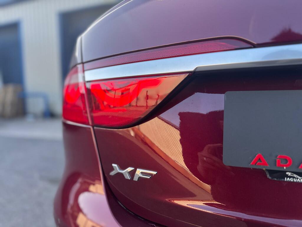 Jaguar XF D V6 S Black #27