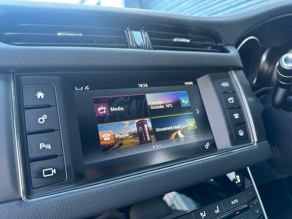Jaguar XF D V6 S Black #20