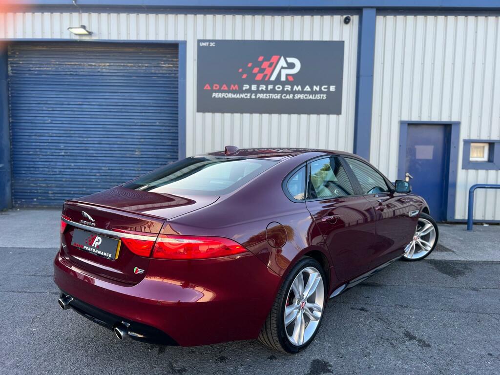 Jaguar XF D V6 S Black #15