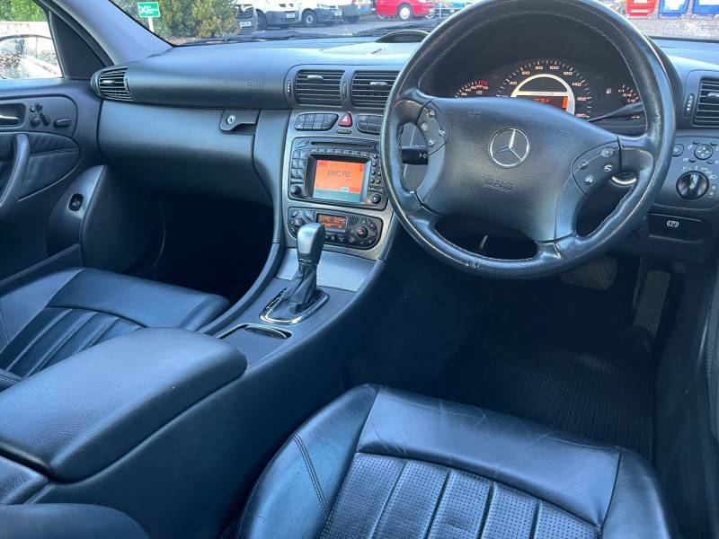 Mercedes-Benz C Class C200 Kompressor Elegance 4-Door Blue #14