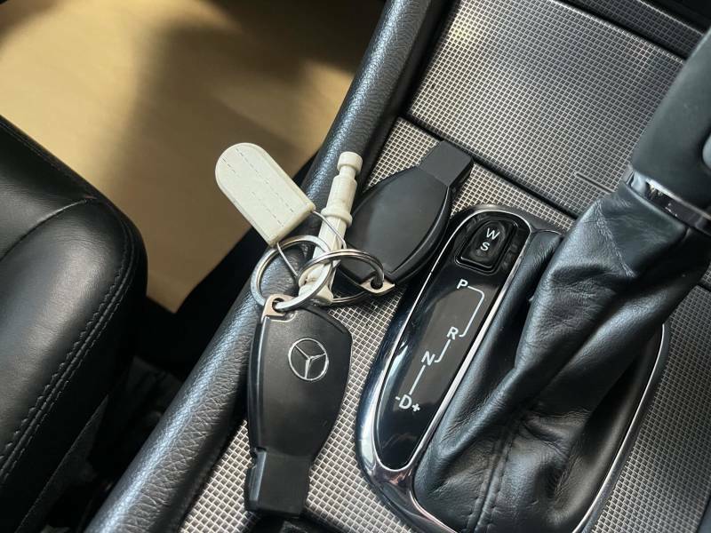 Mercedes-Benz C Class C200 Kompressor Elegance 4-Door Blue #15