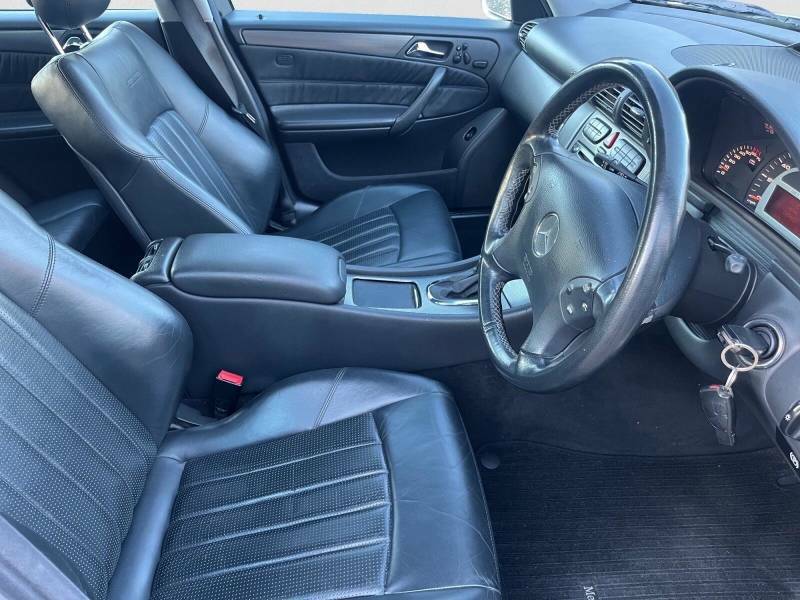 Mercedes-Benz C Class C200 Kompressor Elegance 4-Door Blue #16