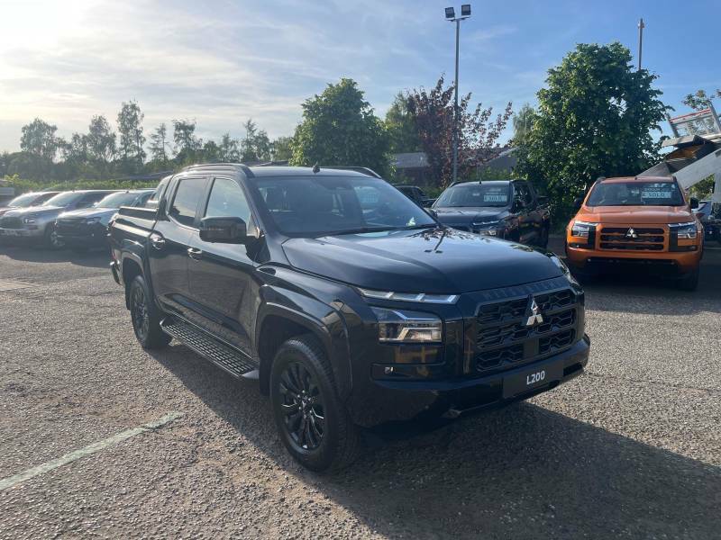 Mitsubishi L200 2.4 Bi-turbo Barbarian 4Wd Euro 6 Ss Black