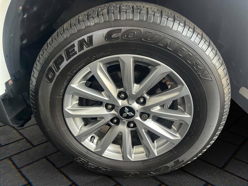 Mitsubishi L200 2.4 Di-d Dc Barbarian Pickup Double Cab Black #12