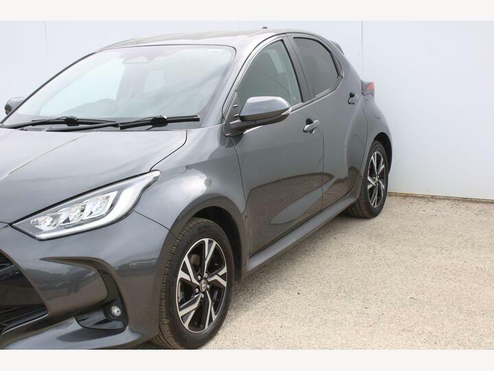 Toyota Yaris 1.5 Vvt-h Design Hatchback Hybrid E-cvt YB24WNA Grey #4