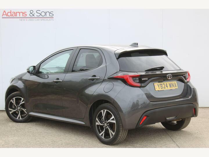 Toyota Yaris 1.5 Vvt-h Design Hatchback Hybrid E-cvt YB24WNA Grey