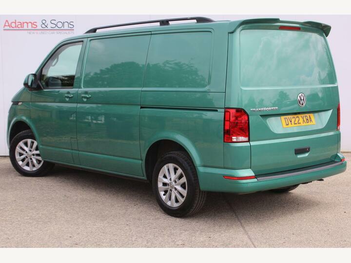 Volkswagen Transporter 2.0 Tdi T28 Highline Fwd Swb Euro 6 Ss Green