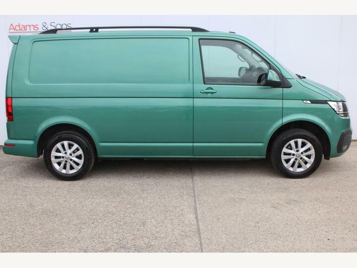 Volkswagen Transporter 2.0 Tdi T28 Highline Fwd Swb Euro 6 Ss DV22XBA Green #5